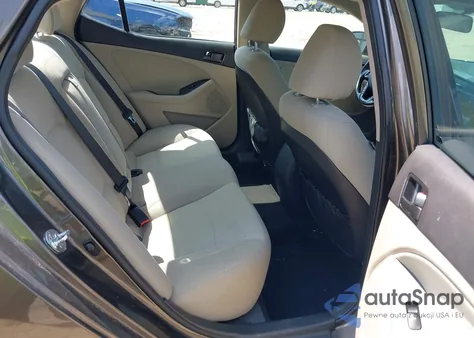 2013 Kia Optima Lx z USA, uszkodzony, nr VIN 5XXGM4A75DG176634